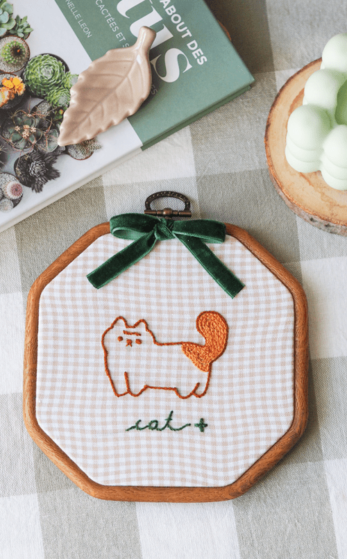 Kitty Cats embroidery - Shokupan 食パン